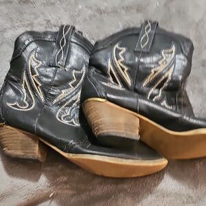 Womens Black Western Style Boots  Size 10